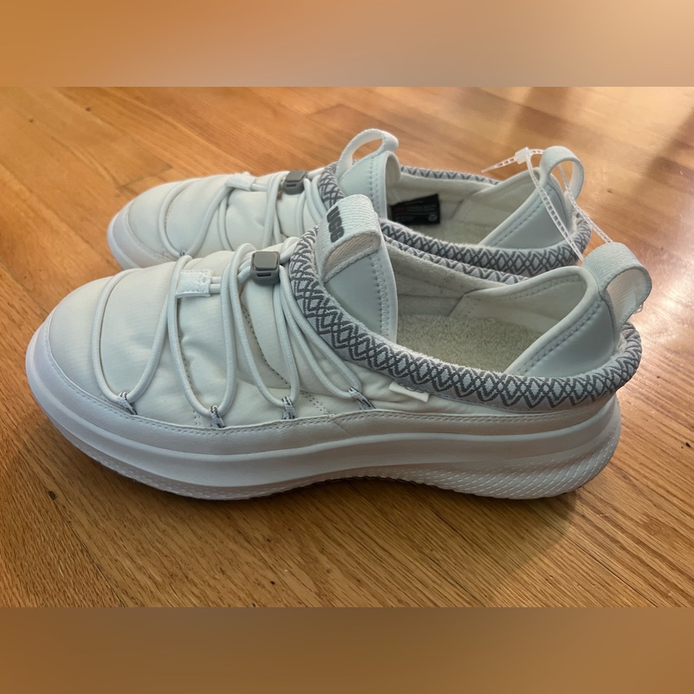 UGG ALL GENDER WHITE CA78 TASMAN SLIPPER SNEAKERS SLIDE - Picture 1 of 5